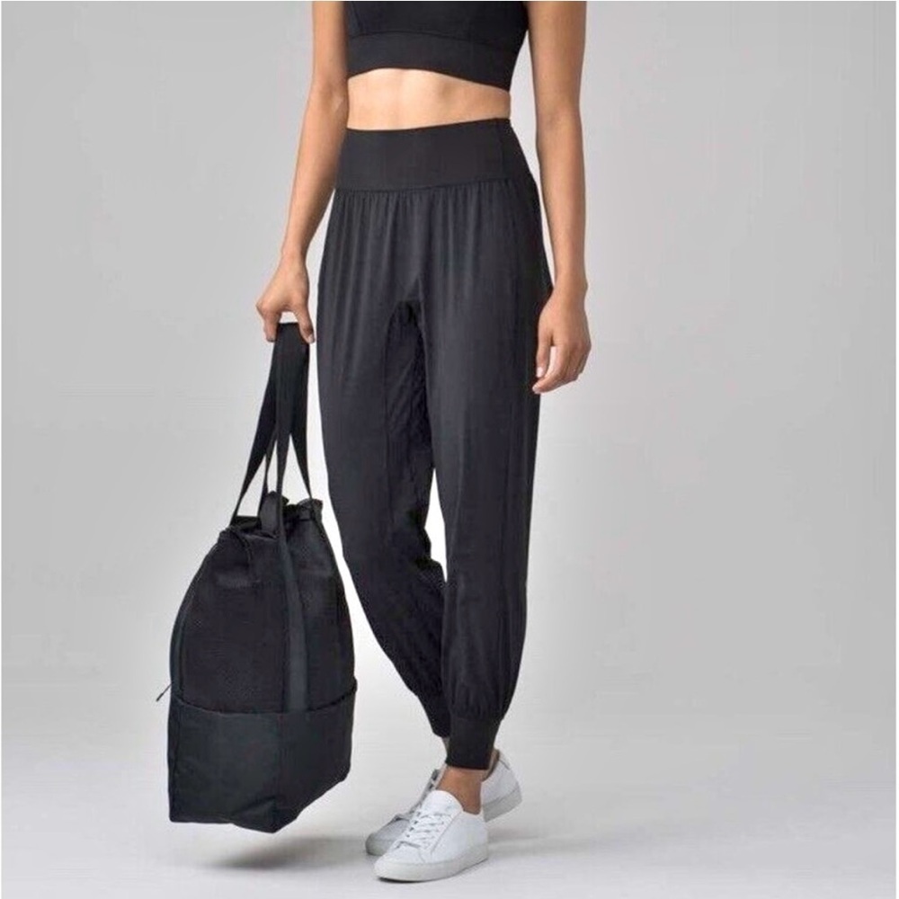 Lululemon Sun Setter Jogger *28" Pants Size 10 Black Gray Flowy Workout Active